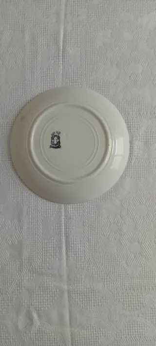 Plato de porcelana San Claudio