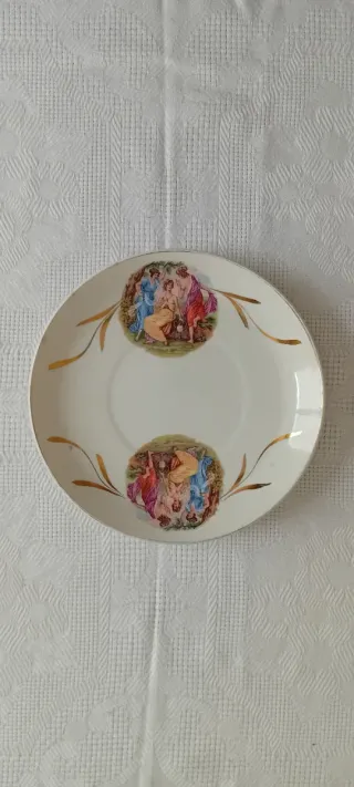 Plato de porcelana San Claudio