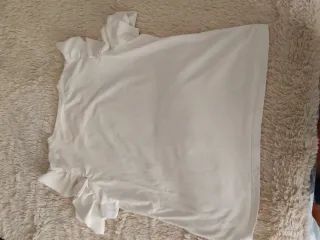 Camiseta Zara blanca volantes talla S