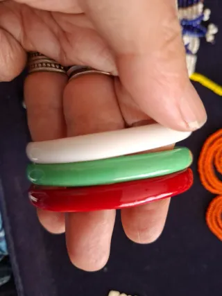 Pulseras de cristal de colores