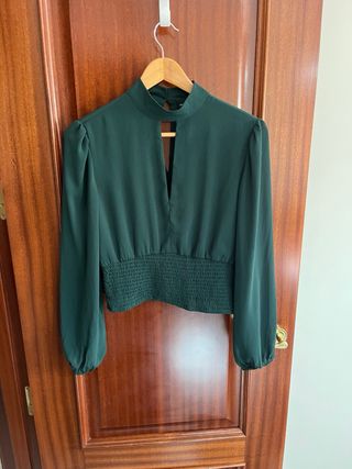 Blusa manga larga escote lagrima cintura ceñida