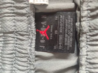 Lote 3 bañadores y 1 pantalón corto