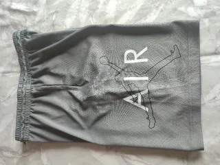 Lote 3 bañadores y 1 pantalón corto