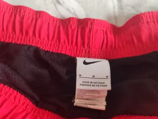 Lote 3 bañadores y 1 pantalón corto