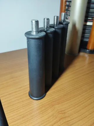 Maniglie multiuso in plastica con vite