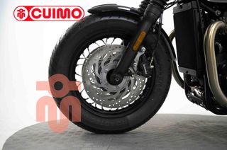 TRIUMPH BONNEVILLE BOBBER