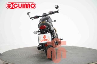 TRIUMPH BONNEVILLE BOBBER