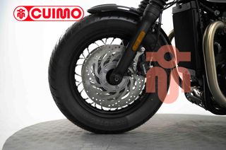 TRIUMPH BONNEVILLE BOBBER