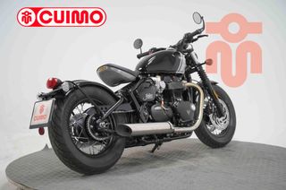 TRIUMPH BONNEVILLE BOBBER