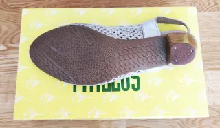 Zapatos Pitillos plata tacón medio trenzados 39