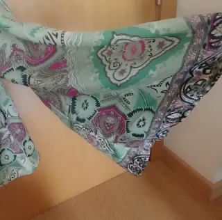 Kimono estampado verde y rosa