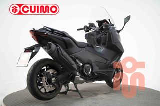 YAMAHA TMAX 560