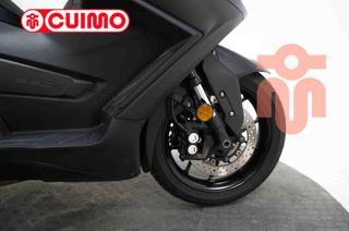 YAMAHA TMAX 560