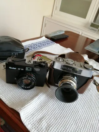 Rollei XF 35 Cámara Analógica Negra y Zeiss Ikon