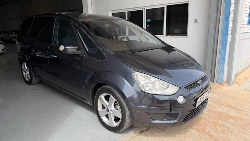 Ford S-Max 2.0 TDCi Titanium 2009, foto 2