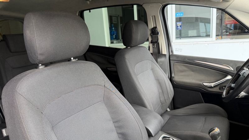 Ford S-Max 2.0 TDCi Titanium 2009, foto 10