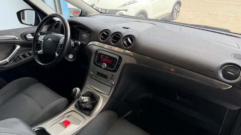 Ford S-Max 2.0 TDCi Titanium 2009, foto 12