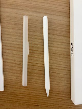 Teclado Magic Keyboard + Apple Pencil 2025