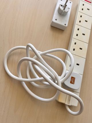Regleta 6 enchufes UK + Adaptador EU