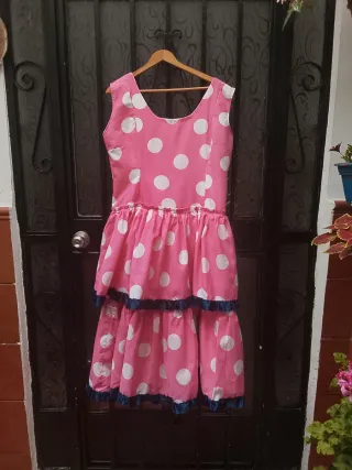 Traje de flamenca rosa lunares