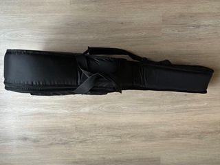 Guitarra Acústica Negra con Pastilla