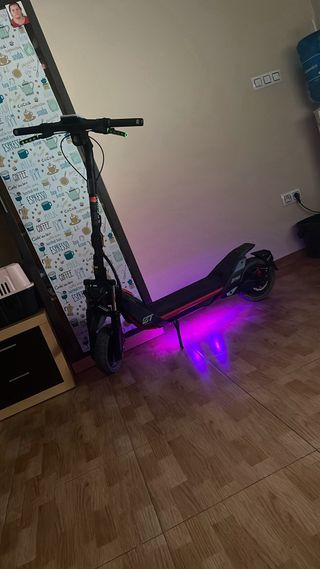 Patinete Eléctrico con Luces LED