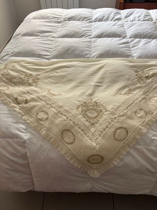 Manteleta/Pico Bordado Traje Regional