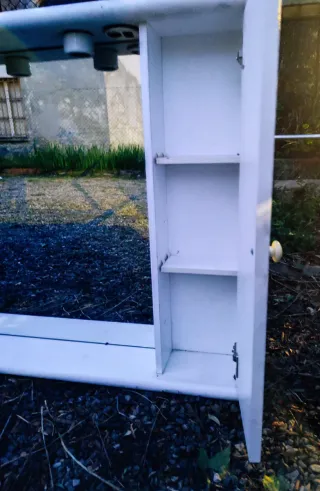Specchio bagno con anta/mensola e faretti