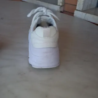 Scarpe da ginnastica bianche