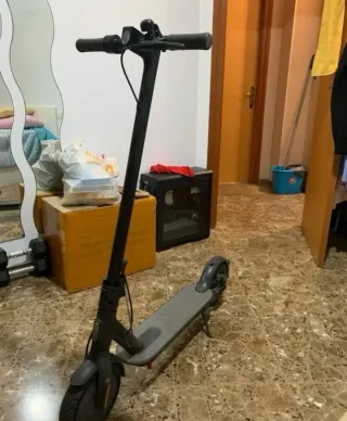 Patinete Eléctrico Xiaomi Essential