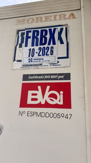 Nissan Cabstar con cajón refrigerado, año 2005