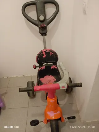Triciclo infantil con manillar Pasar a recoger