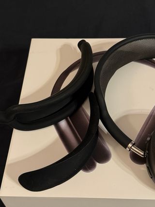 AirPods Max de primera generación con cable Lightning