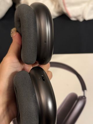 AirPods Max de primera generación con cable Lightning