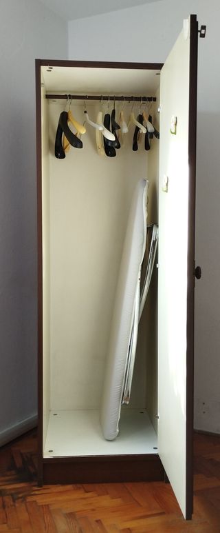 Colonna armadio multiuso mobile ripostiglio stiro