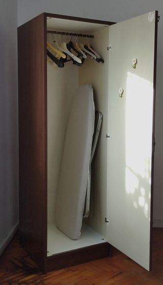 Colonna armadio multiuso mobile ripostiglio stiro