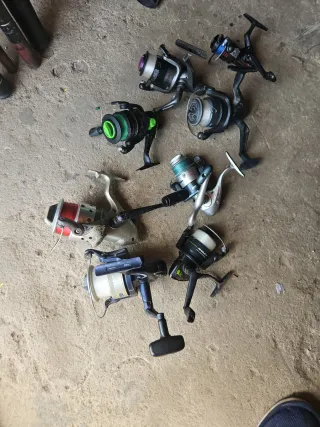 Cañas de pesca variadas