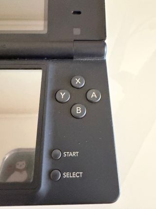 Nintendo DSi + Pokémon Blanco