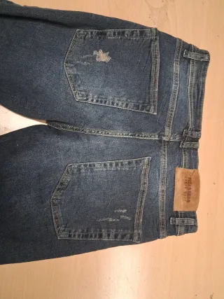 Pantalón vaquero niño Pull&Bear desgastado