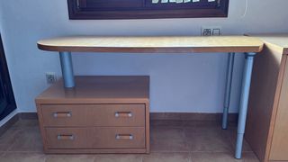 Mueble de escritorio modular madera