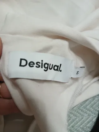 Vestido Desigual floral blanco y rosa