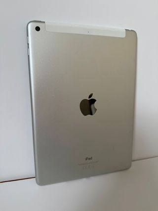 iPad 6ª Generación 32GB + Caja original + Cargador