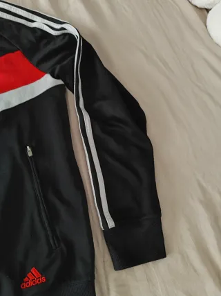 Sudadera Adidas Negra y Roja