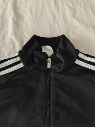 Sudadera Adidas Negra y Roja