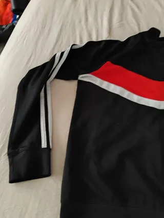 Sudadera Adidas Negra y Roja