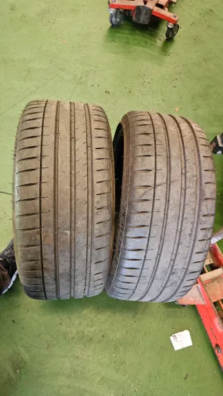 Neumático Michelin Pilot Sport 4S 235 35 19