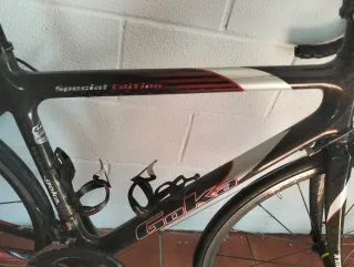 Bicicleta de carbono Goka