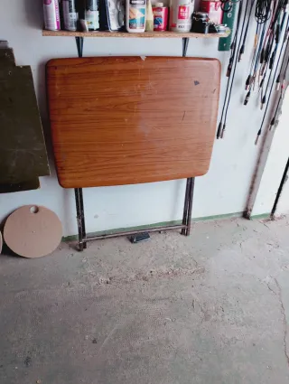 Mesa plegable madera railite y hierro hay 2