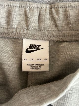Pantalón Nike Tech Fleece Gris Talla XS