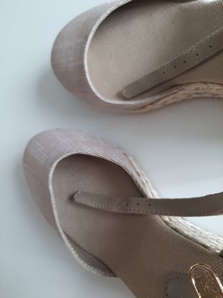 Sandali Tommy Hilfiger beige zeppa